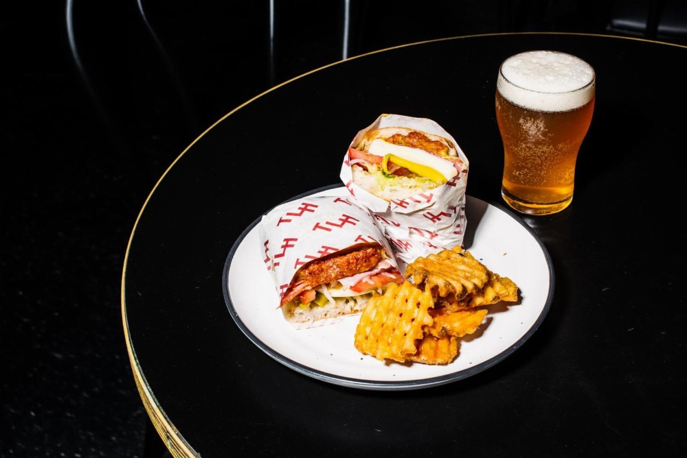 4 Bed Shared Dormitory, Private Bathroom(1 Twin Bunk Bed)